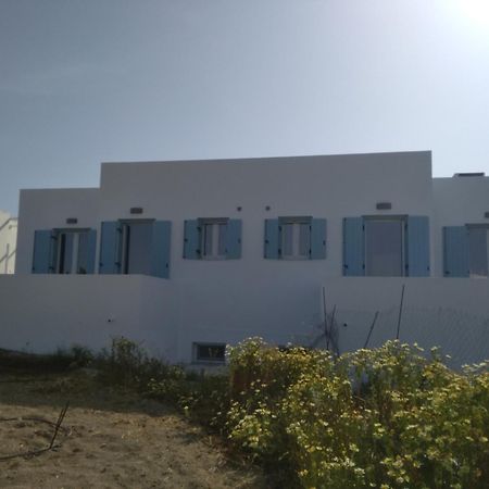 Kryni Deluxe Houses Adamantas  Room photo